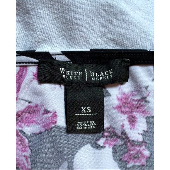 WHBM Floral V-Neck Sleeveless Blouse - Picture 4 of 5